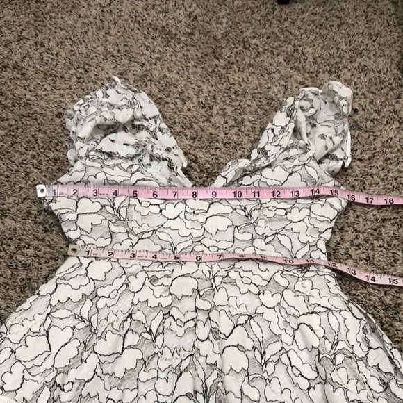 Nicholas Basque Lace Dress Size 0 White Black Floral OTS Fit and Flare Mini - Picture 8 of 12